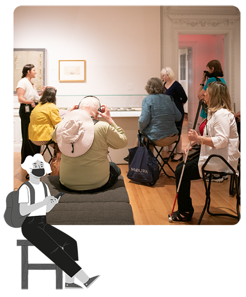imagen real de personas con discapacidad dentro de un museo combinada con ilustración de persona sentada consultando su smartphone